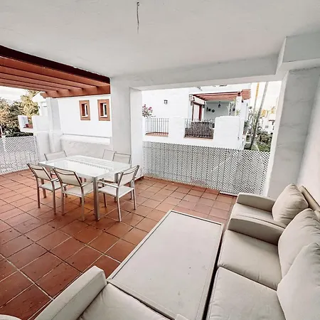 With Pool And Big Terrace With Pool View And Near To Марбелья